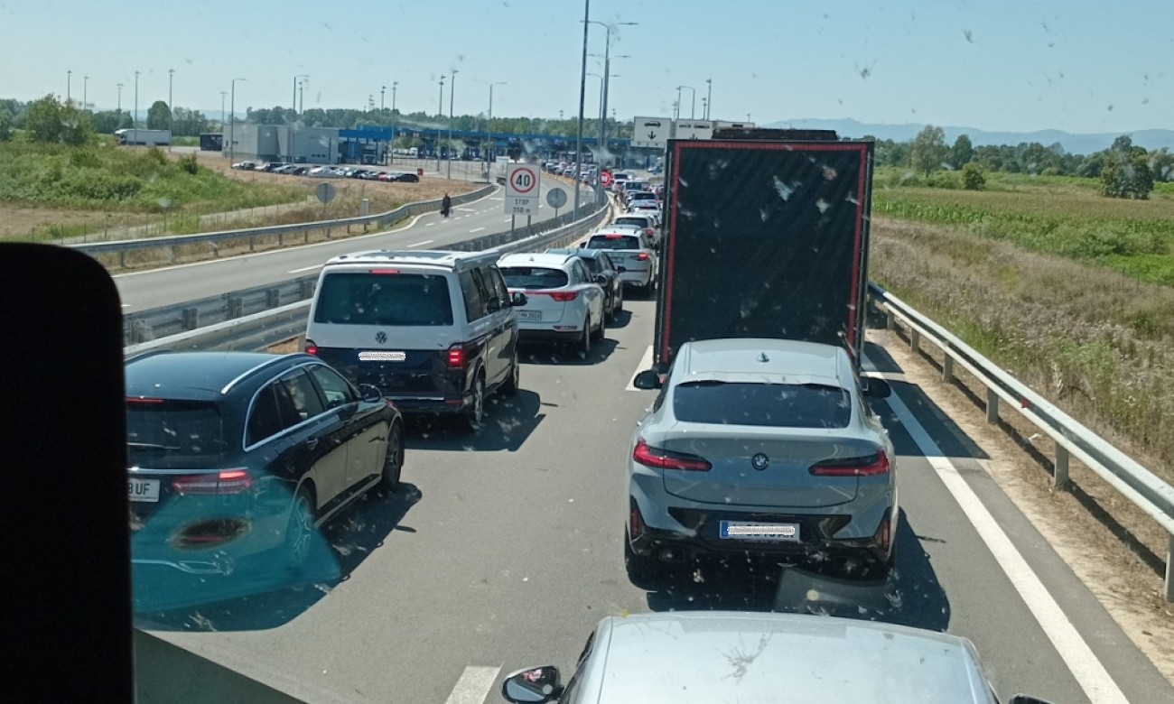 Gužve nema gdje nema! Ovo je detaljan pregled sa graničnih prelaza FOTO
