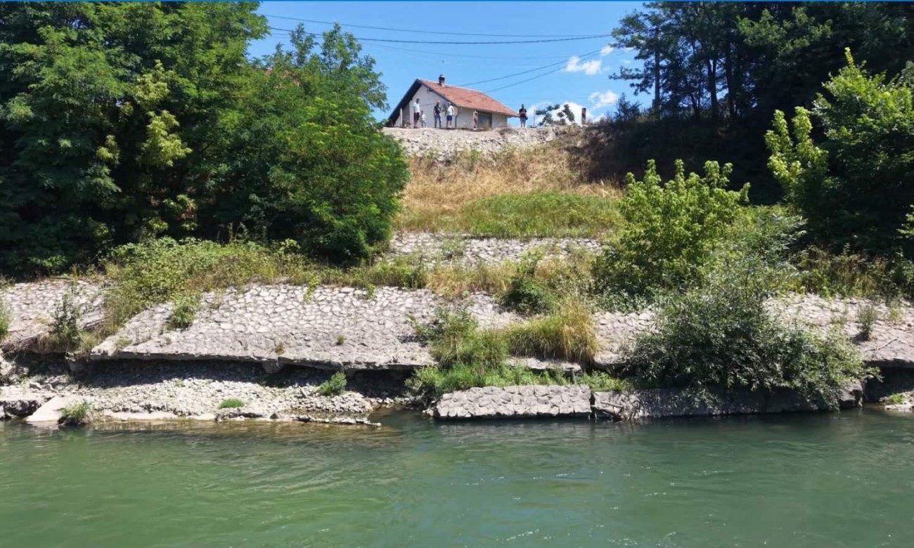 Klizišta prijete kućama u Česmi: Naša bezbjednost ne smije biti manje važna od ukrasnih fontana