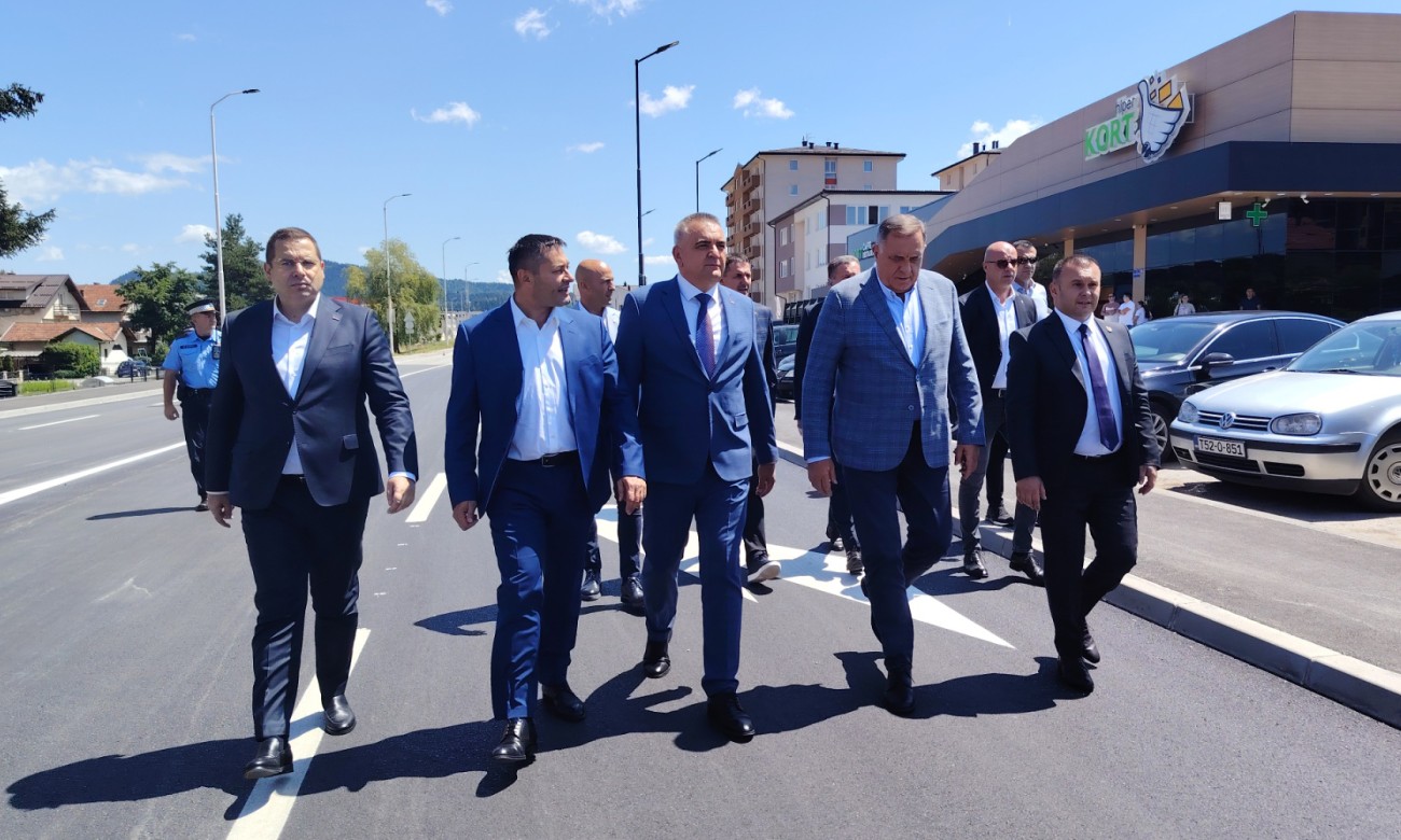 Projekat vrijedan milion KM: Kružni tok na Palama zvanično otvoren za saobraćaj FOTO