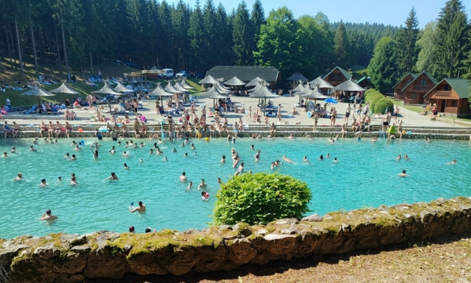 Vodič za tropske dane u Banjaluci: Gdje se rashladiti ovog ljeta, a da vam ne „prokuva“ novčanik FOTO/VIDEO