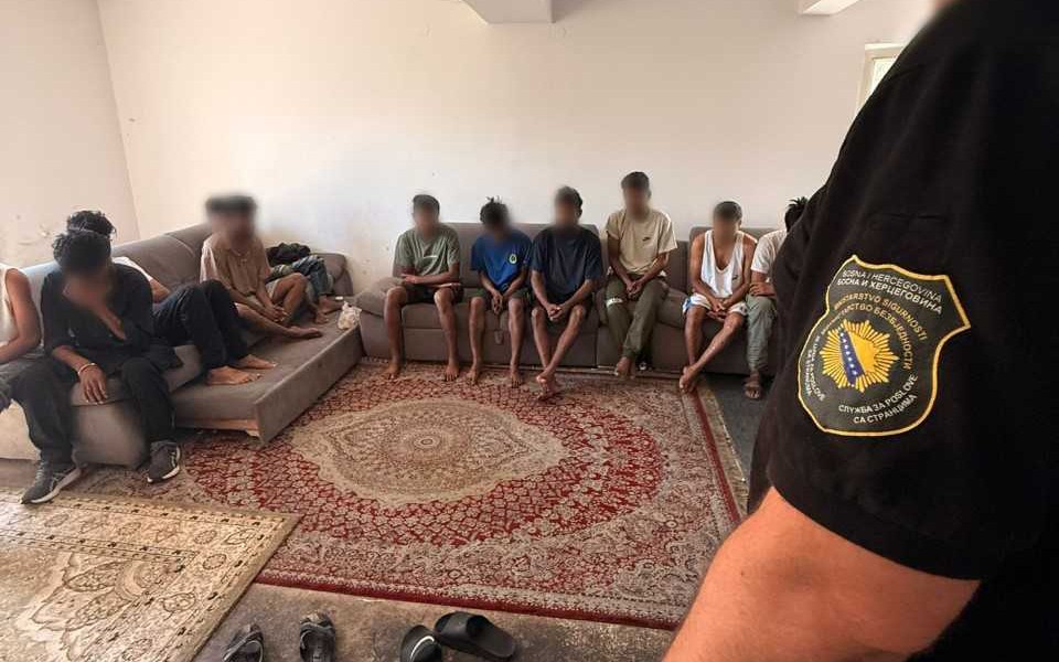 Inspektori u raciji: Pronađeno 19 stranih državljana u ilegalnom smještaju
