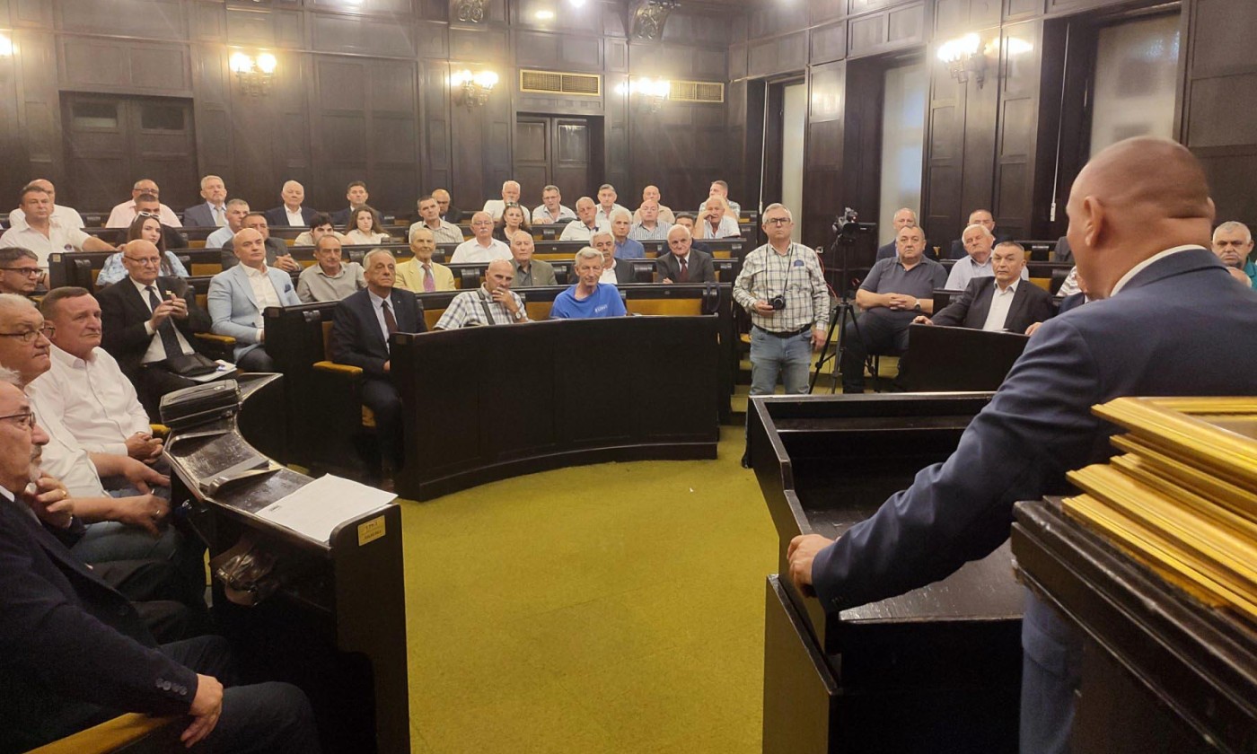 Sjećanje na ratne operacije: Organizacija starješina VRS dodijelila počasne činove