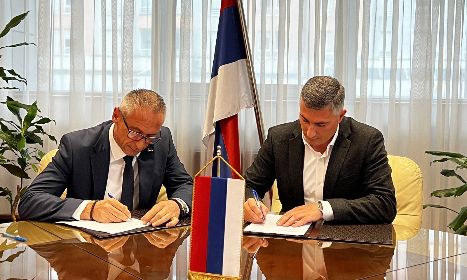 Subvencije i do 10.000 KM: Podrška za više od 2.400 novih radnih mjesta u Srpskoj FOTO