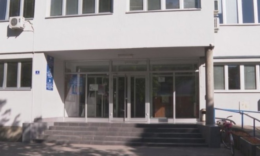 Video-nadzor raskrinkao počinioca: Prekršajna kazna za uvredljive i uznemiravajuće grafite