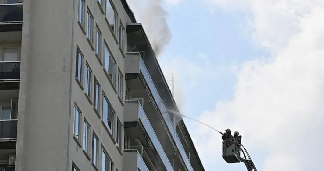 Ima mrtvih: Izbio požar u stambenoj zgradi, vatrogasci na terenu