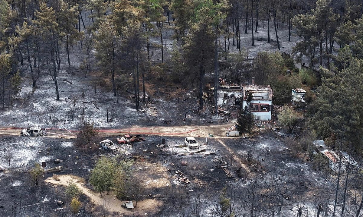 Bukte požari širom Grčke: Mobilisana avijacija, mještani u pripravnosti za evakuaciju
