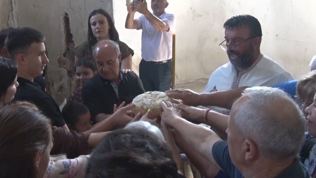 Srbi iz Krajišta proslavili hramovnu slavu: Nije prošlo bez albanskih provokacija