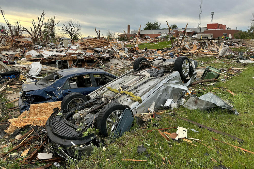 Snažan tornado pogodio Viskonsin: Hiljade objekata oštećene