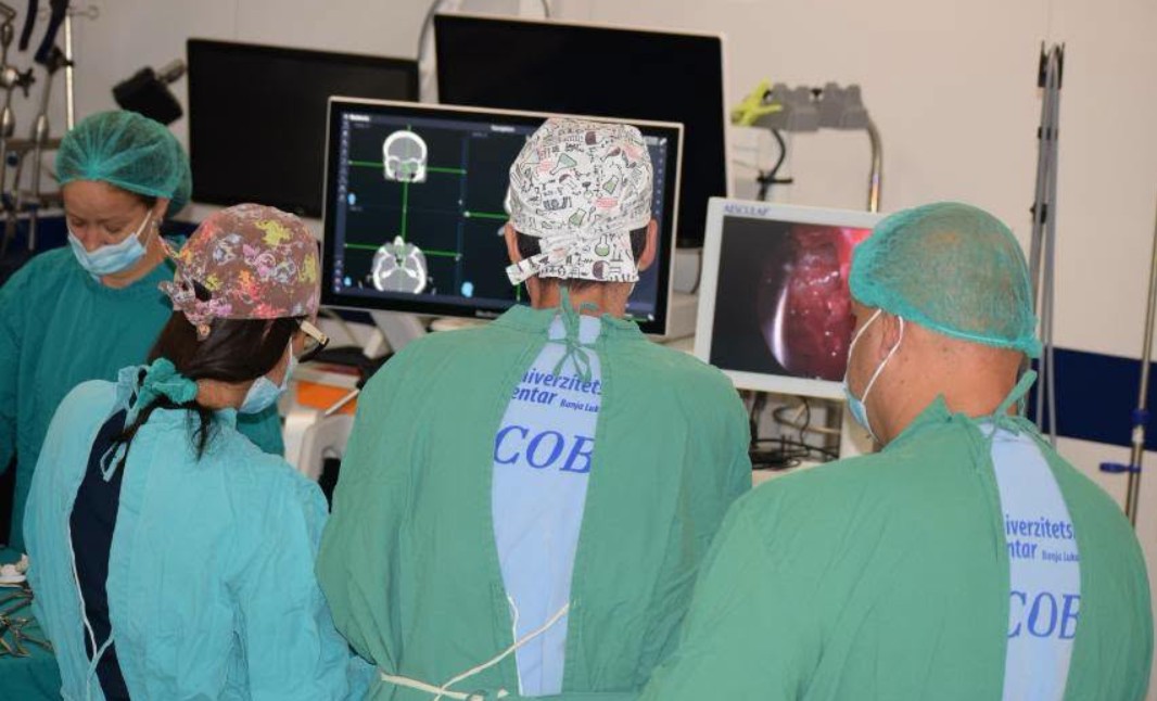 Prva u BiH: Ljekari UKC-a izveli najsavremeniju operaciju sinusa FOTO