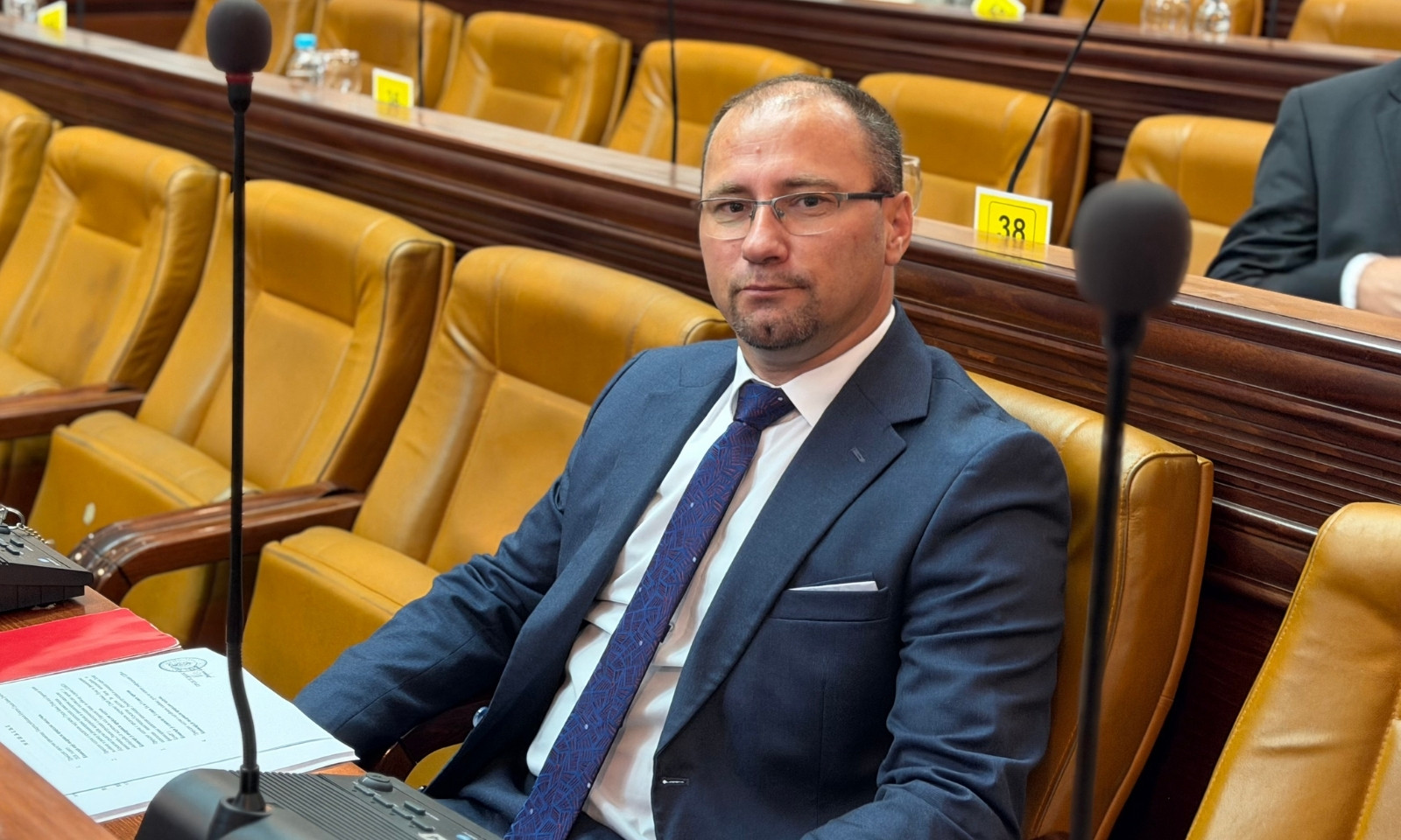Bosančić o 18 miliona za “šminkanje” centra Banjaluke: Uložiti i u asfaltiranje makadamskih puteva