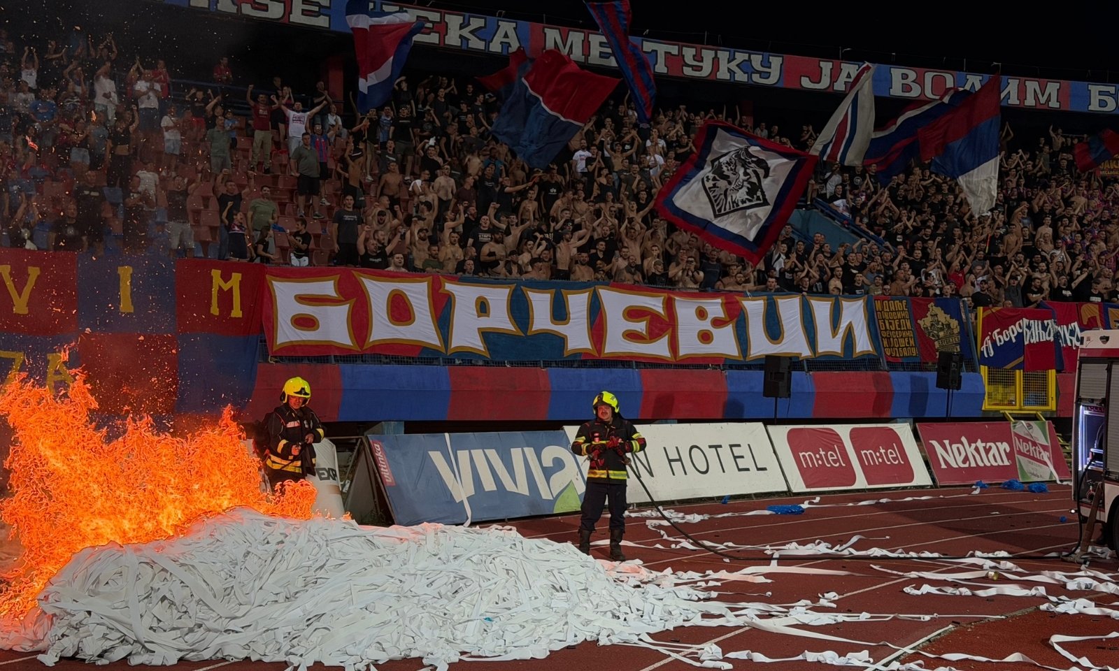 Požar na Gradskom stadionu: Vatrogasci odmah reagovali