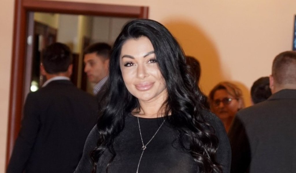 Ponovo u centru pažnje: Zorica Dukić pokazala izvajanu figuru FOTO