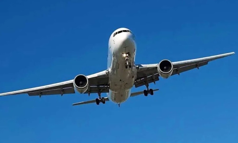 Na sreću drama kratko trajala: Avion sa fudbalerima Zvezde nestao sa radara uoči meča protiv Zenita