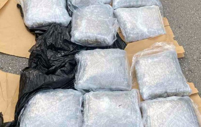 Velika zaplijena policije: Zaustavili automobil i u gepeku pronašli 10 kilograma marihuane