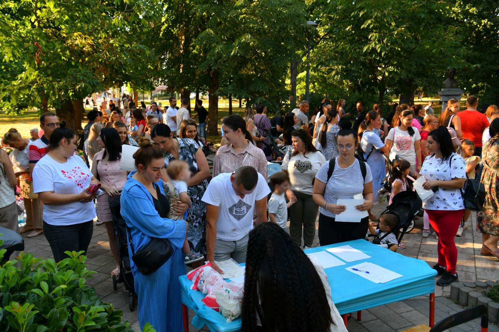 Više od 100 mališana na “Konferenciji beba” u Bijeljini