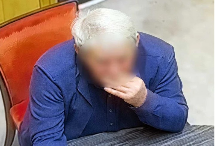 Krađa pošla po zlu: Lopov progutao dijamantski prsten , pa ga morao vratiti VIDEO