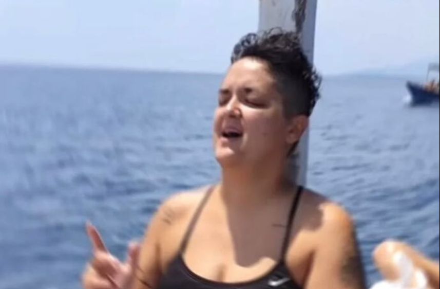 Marija Šerifović pozirala u kupaćem, pa pokazala kako luduje sa drugaricama na moru: „Život je lep!“