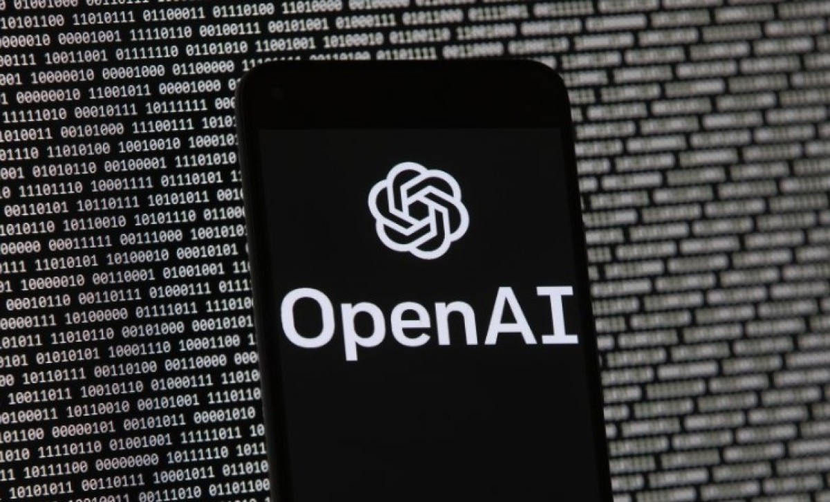 OpenAI navodno sprema svoj prvi telefon: Masovna proizvodnja mogla bi da počne 2027.
