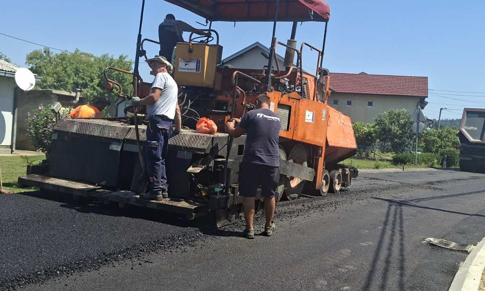 Mašine na terenu! U toku rekonstrukcija puta u centru ovog banjalučkog naselja
