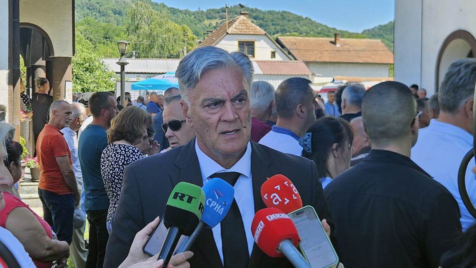 Karan u Bratuncu: Naše žrtve daju nam snagu da se borimo za istinu i vodimo autonomnu politiku