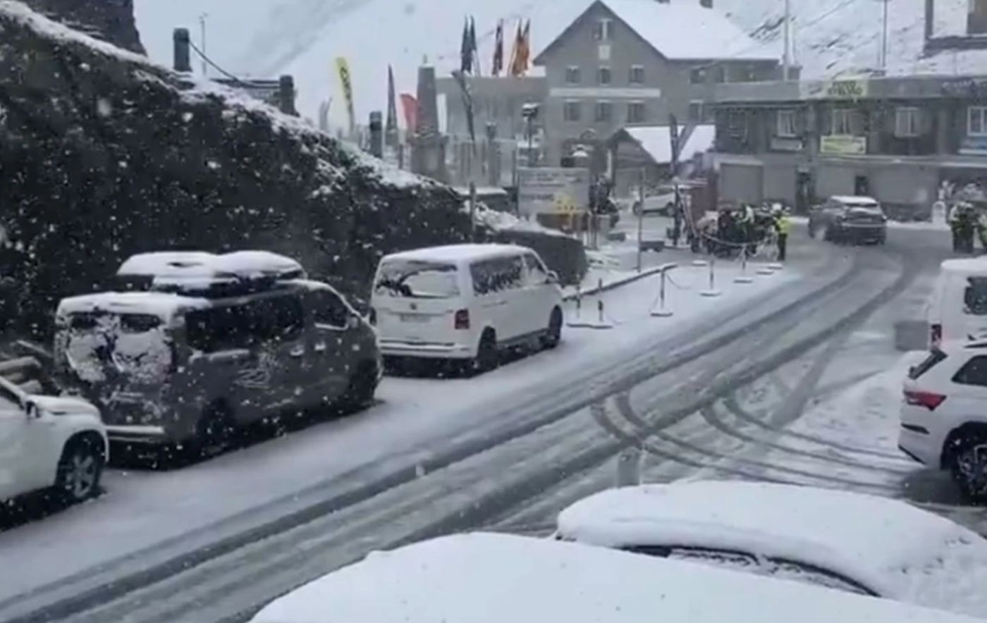 Nevjerovatan obrt u Italiji: Poslije paklenih vrućina na alpskom prevoju pao snijeg VIDEO