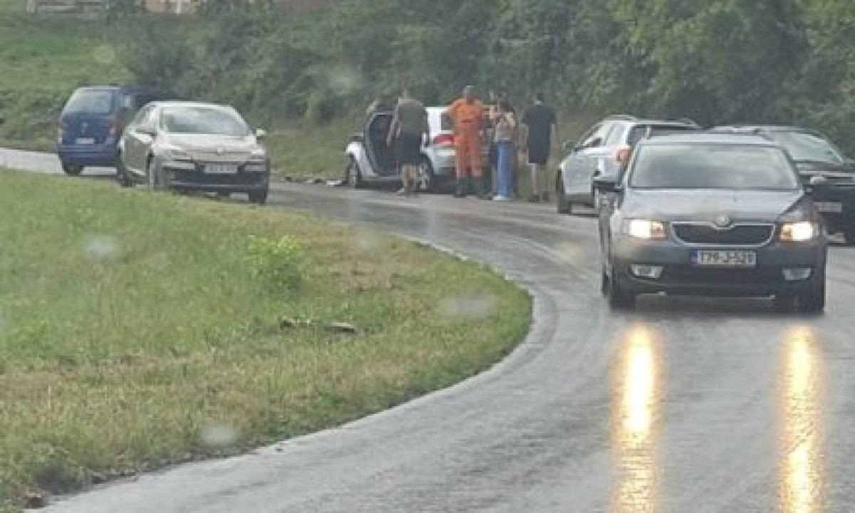 Uviđaj još traje: Na magistralnom putu Prijedor – Banjaluka povrijeđeno više osoba