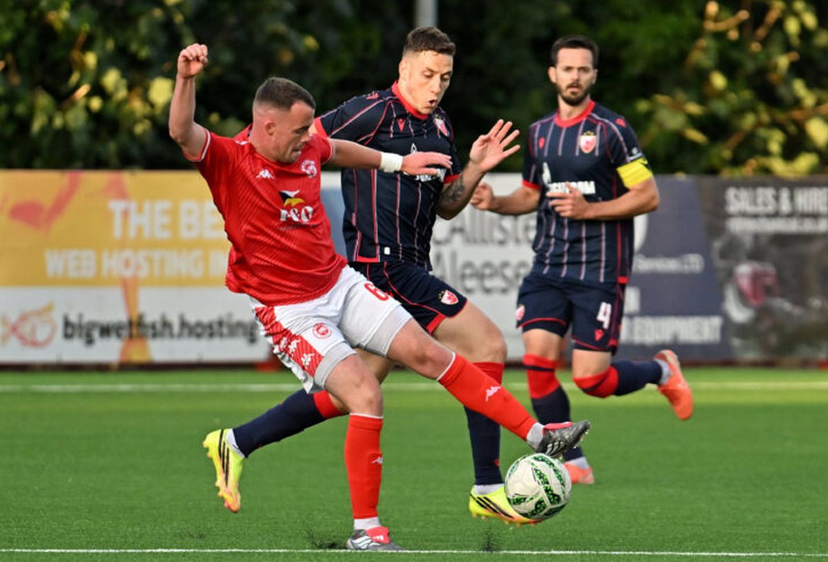 Crveno-bijeli silovito kroz Sjevernu Irsku: Zvezda sa 4:0 zakoračila u treće pretkolo Lige šampiona