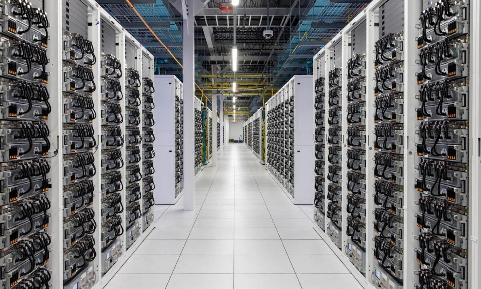 Šta se zapravo čuva u AI data centrima: Nisu u pitanju samo poruke korisnika