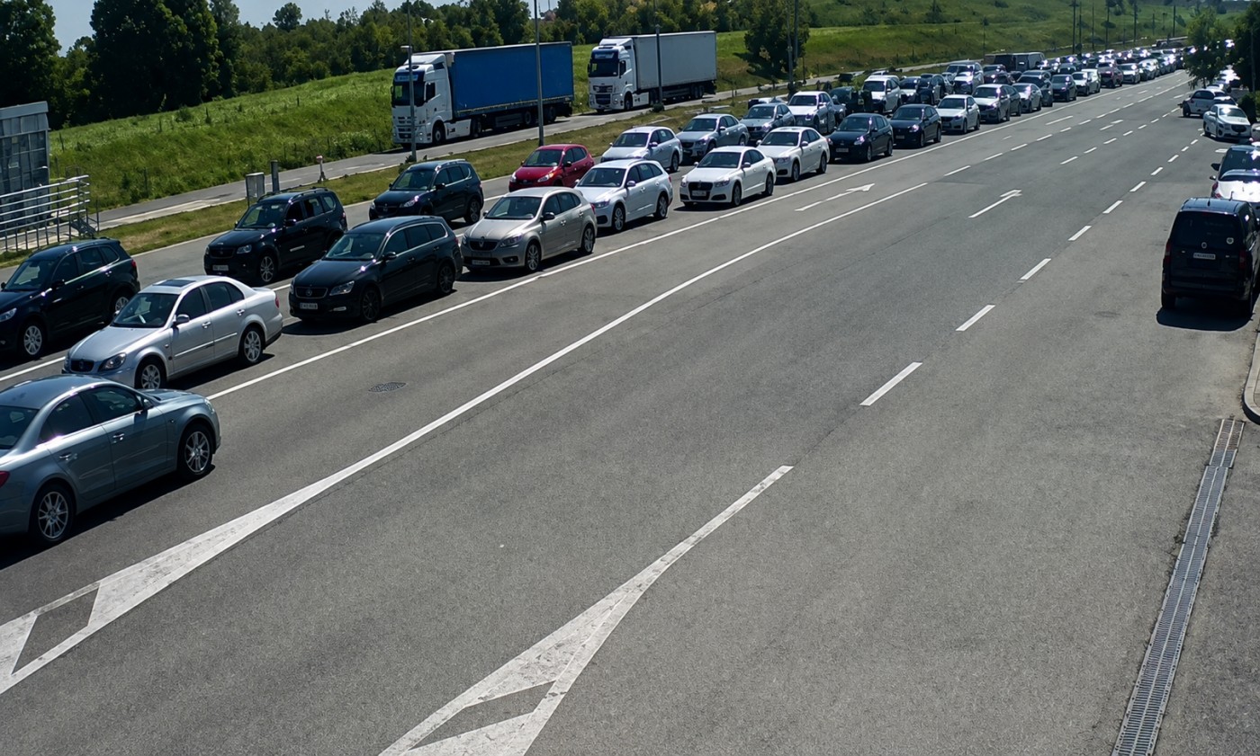 Godišnji odmori “začepili” granične prelaze: Guže na izlazu iz BiH, ali i na ulazu