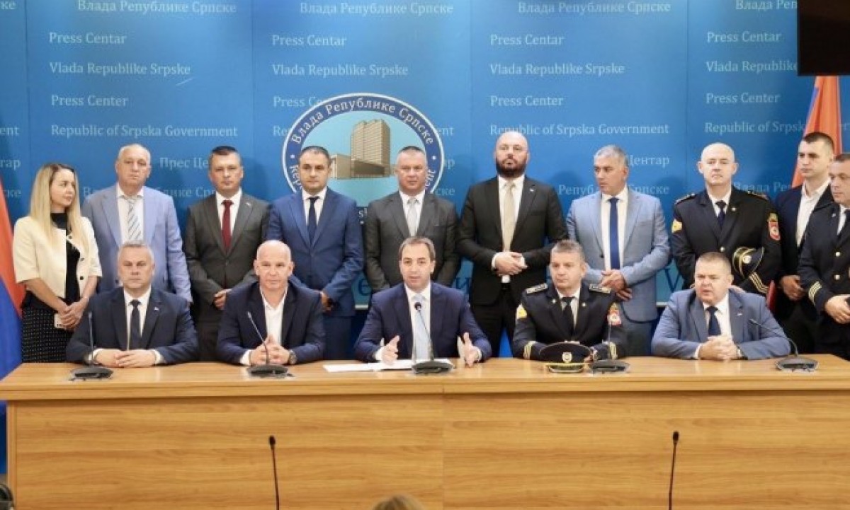Obećano – ispunjeno: Veće plate za zaposlene u Sudskoj policiji i Kazneno-popravnim domovima! FOTO