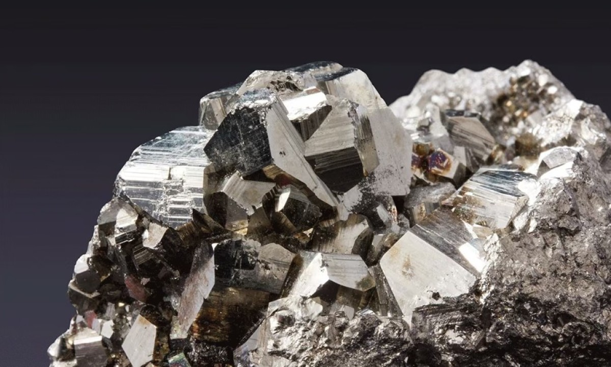 Otkriven novi mineral u Rusiji: Skuplji je od zlata i sadrži cijeli periodni sistem