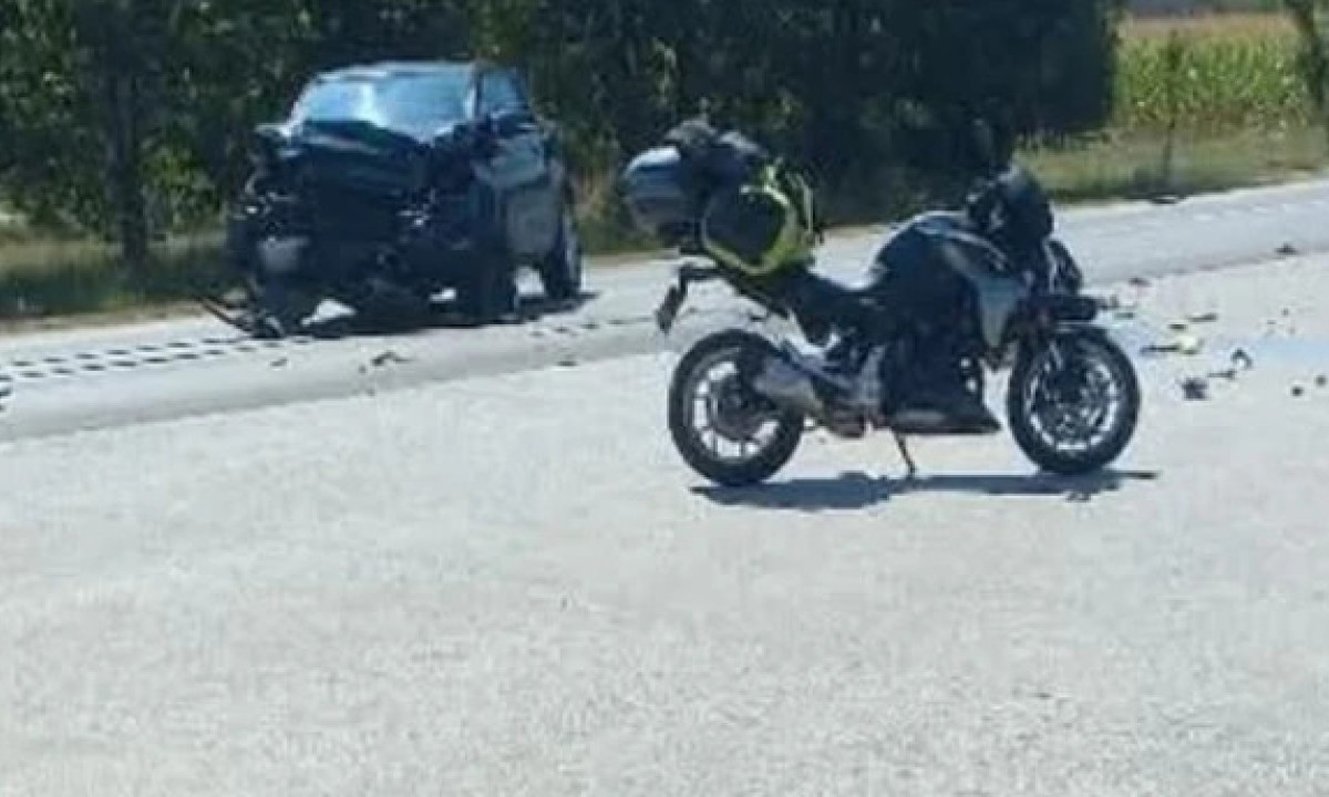 Teška saobraćajna nesreća: Stradao vozač motora