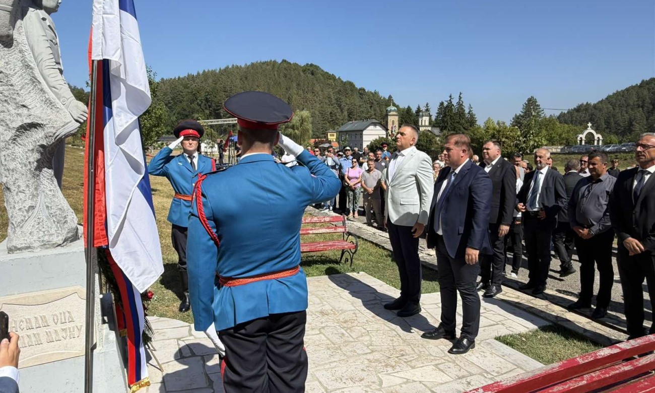 Minić prisustvuje parastosu na Ozrenu: Srpska i dalje traga za 1.616 nestalih FOTO