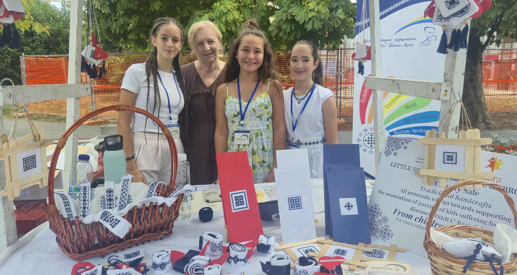 Isidora uveliko veze, a sad i poklanja: Pogledajte šta su smislili banjalučki mališani FOTO