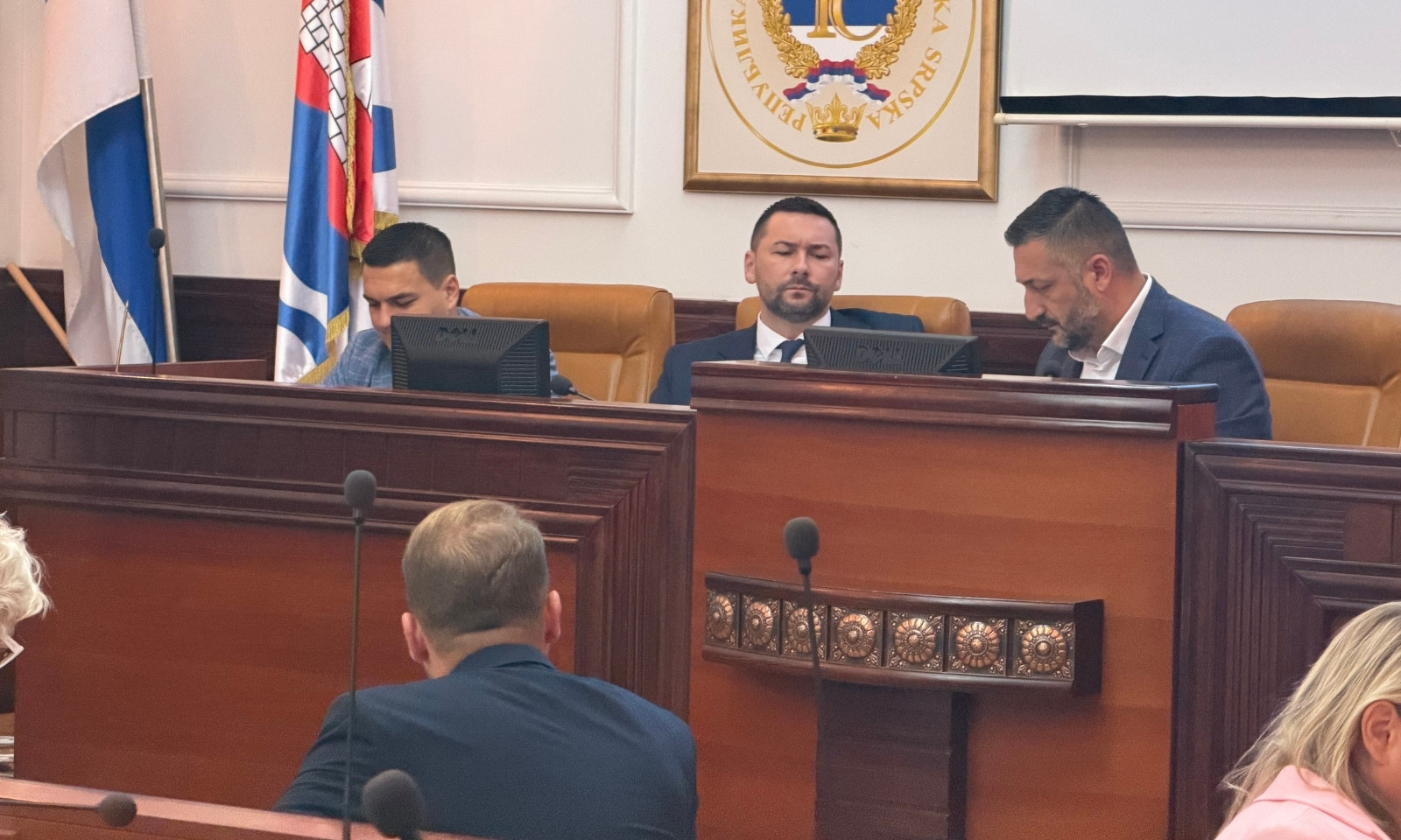 Dva sata rasprave, pa dnevni red: “Prošle” i garaže i kredit u Banjaluci