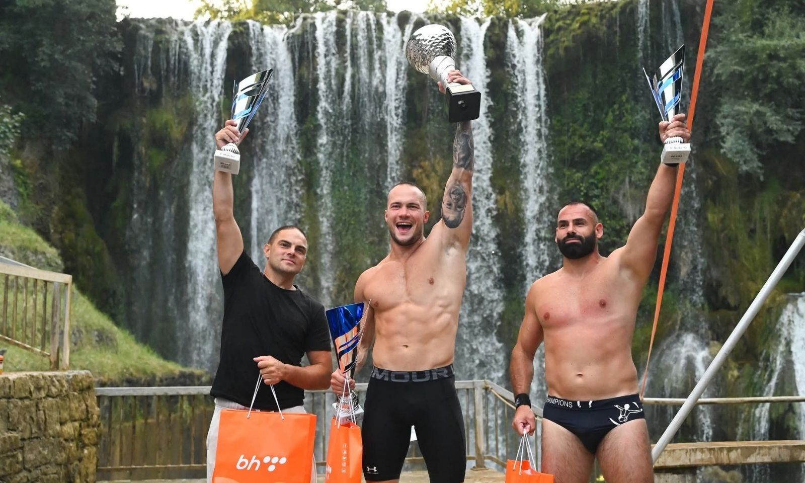 Adrenalinski spektakl u Jajcu: Pogledajte kako je Banjalučanin Igor Arsenić pomeo konkurenciju FOTO/VIDEO