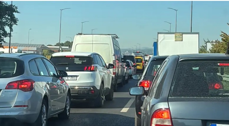 Kilometarske kolone i ovog jutra na ulazu u Banjaluku: “Više nije brza, sad je najsporija”
