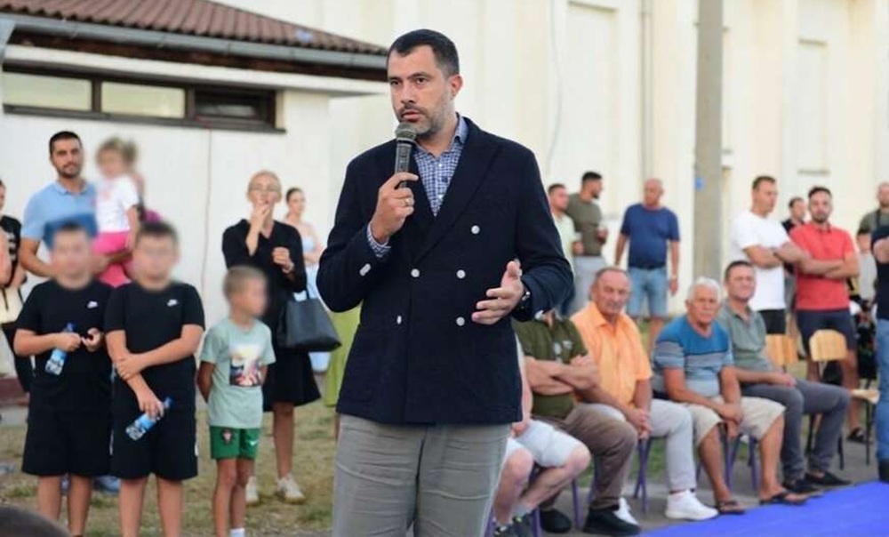 Mjesto okupljanja mladih: Otvoreno novo košarkaško igralište u Omarskoj FOTO