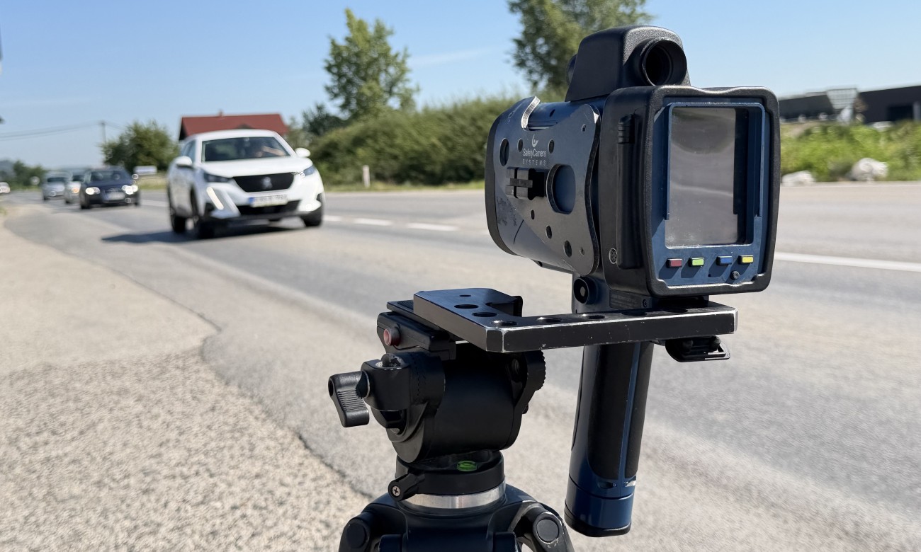 Radari za pola godine “uhvatili” više od 75.000 prekršaja: Ovo su lokacije u Srpskoj gdje vozači najčešće “divljaju”