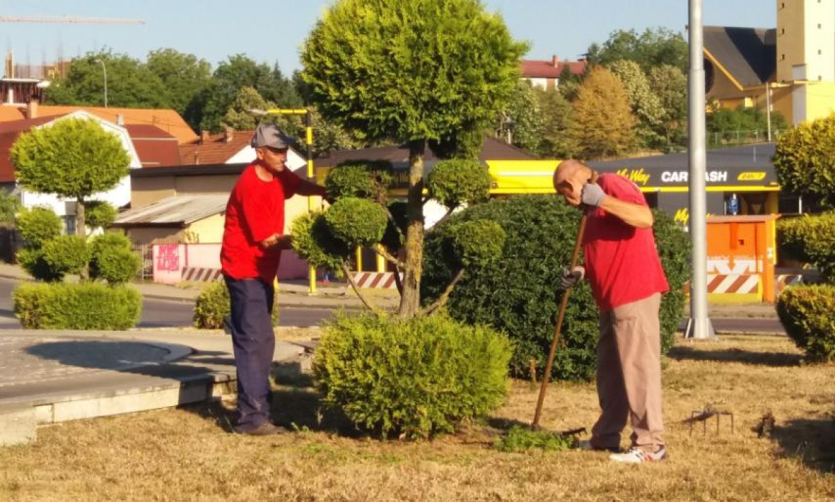 Nastavljeno košenje i uređenje zelenih površina u Banjaluci: Pogledajte plan za ovu sedmicu