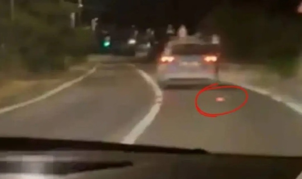 Policija reagovala zbog bacanja opuška iz službenog vozila: Počiniocu zaprijećeno strogim mjerama