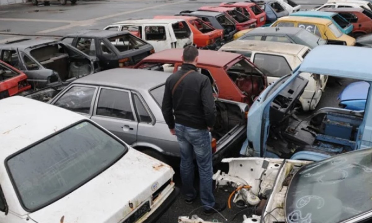 Decenijska blokada konačno probijena: Pogledajte šta se dešava sa automobilima koje oduzme UIO