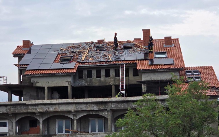 Veliko nevrijeme pogodilo Hrvatsku: Štete na mnogim objektima, pogledajte apokaliptične prizore VIDEO