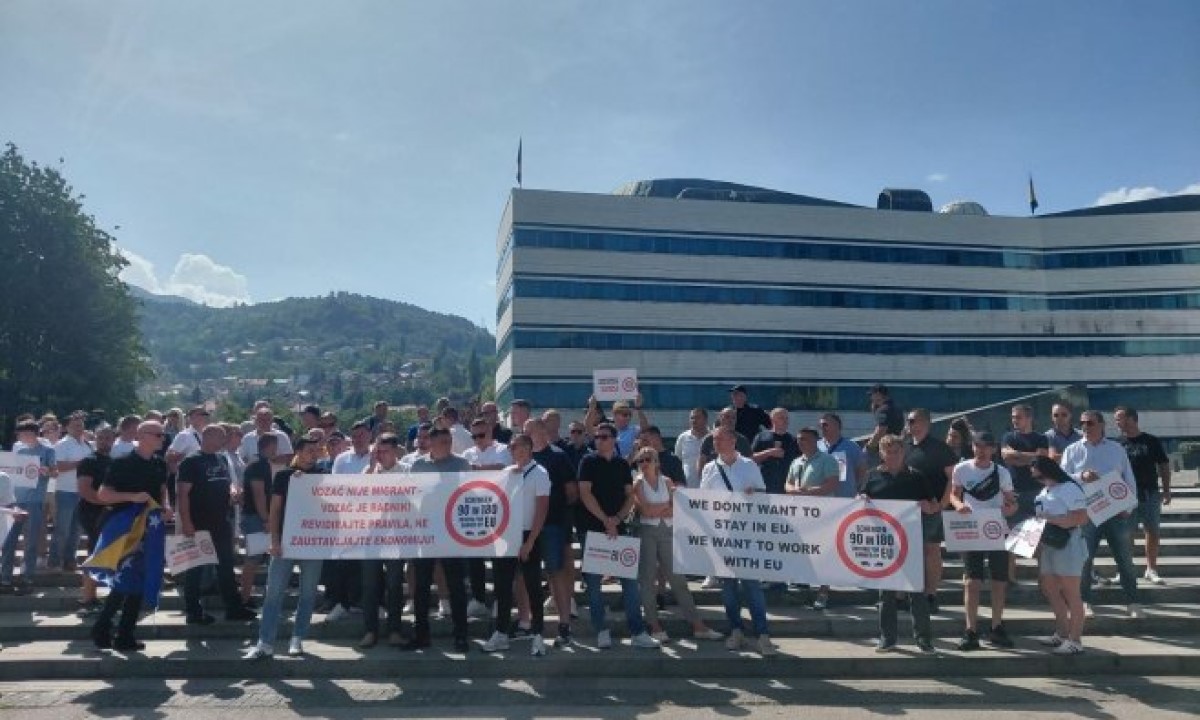 Prevoznici poručili: Nismo migranti, ako se ne riješi problem slijedi blokada granica