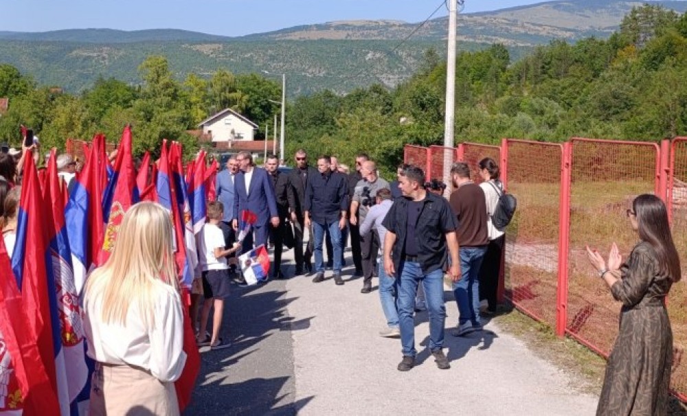 Vučić stigao u Janjske otoke: “Ljudi su ovdje posebno htjeli da pokažu koliko vole Srbiju!