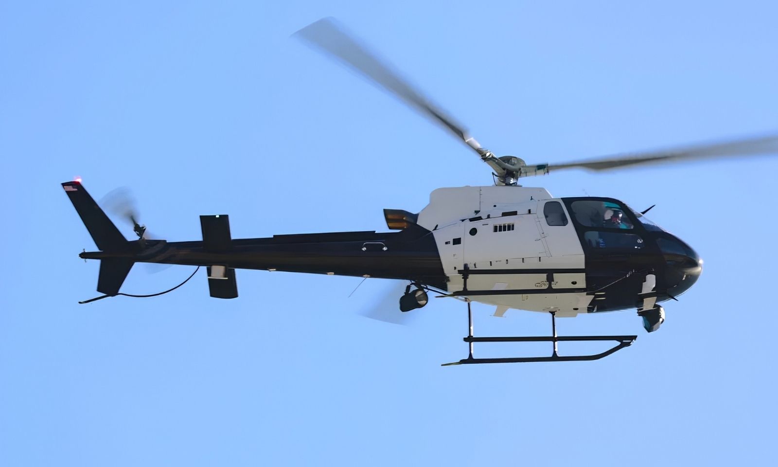 Tragedija kod Montreala: Četiri osobe izgubile život u padu helikoptera
