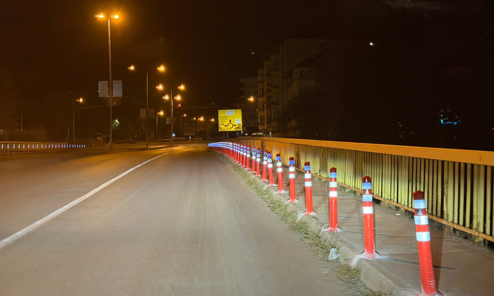 Osvijetljena banjalučka “crna tačka”: Na Rebrovačkom mostu reflektujući stubići FOTO