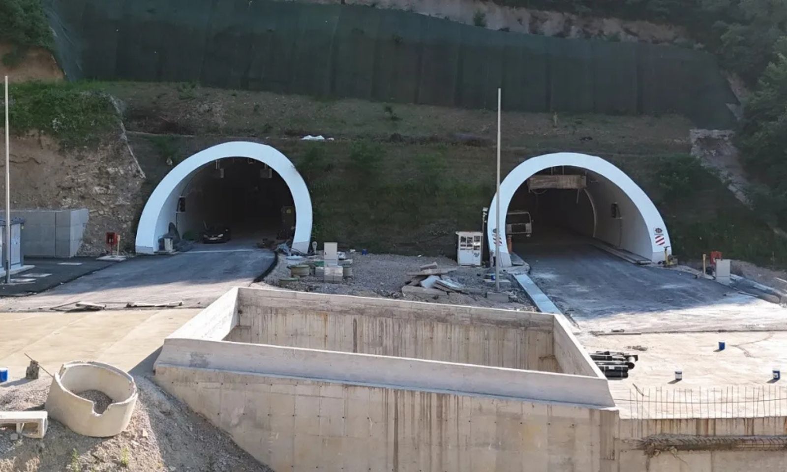 Tri kompanije iz BiH grade obilaznicu oko Budve: Posao vrijedan 237,5 miliona evra FOTO
