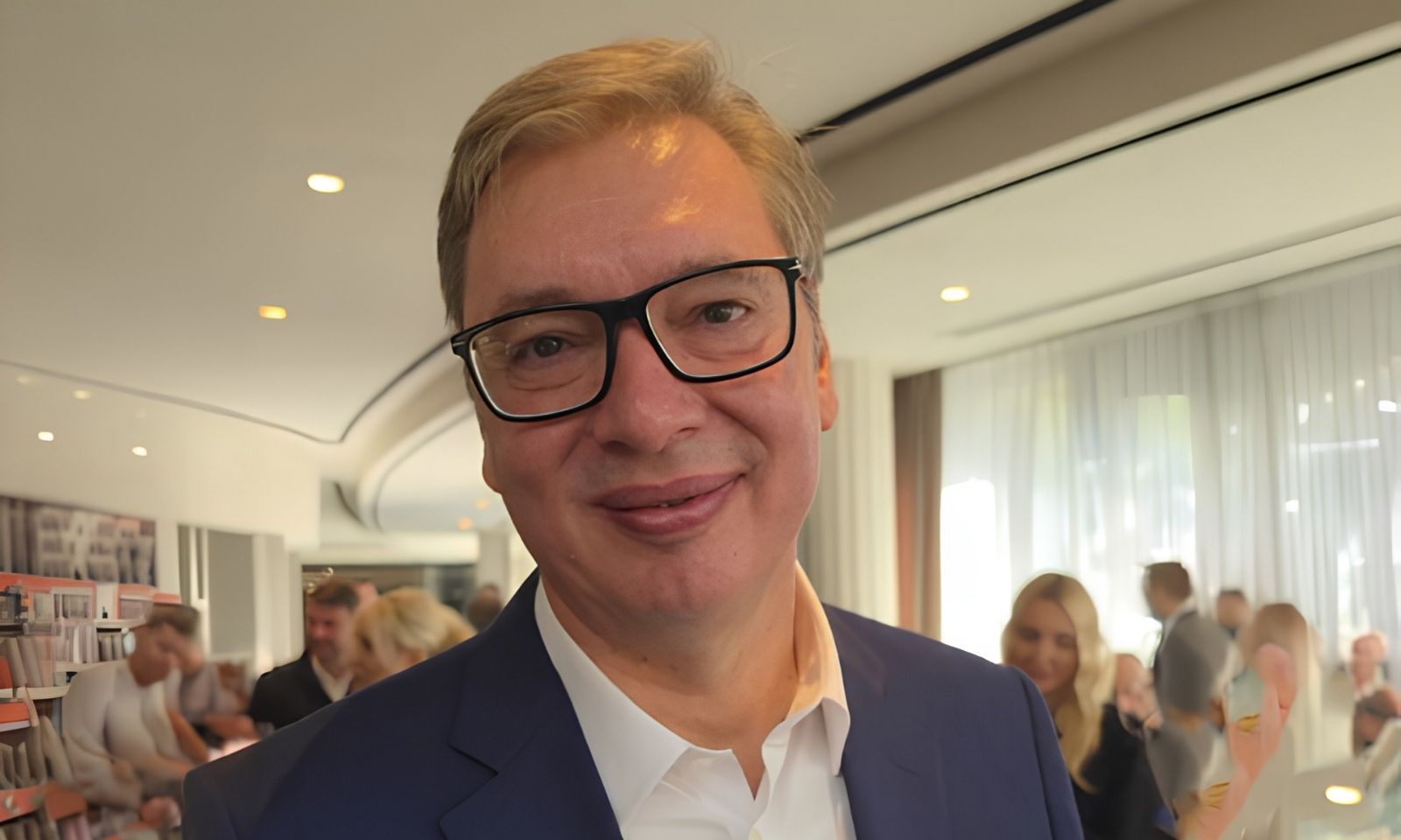 Aleksandar Vučić odlazi sa mjesta predsjednika: Ostavku podnosi večeras oko 20 časova VIDEO