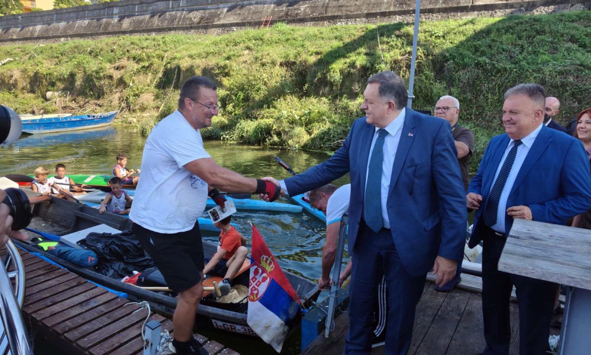 Dodik dočekao Šinika u Gradišci: „Velike stvari ne moraju početi velikim riječima“
